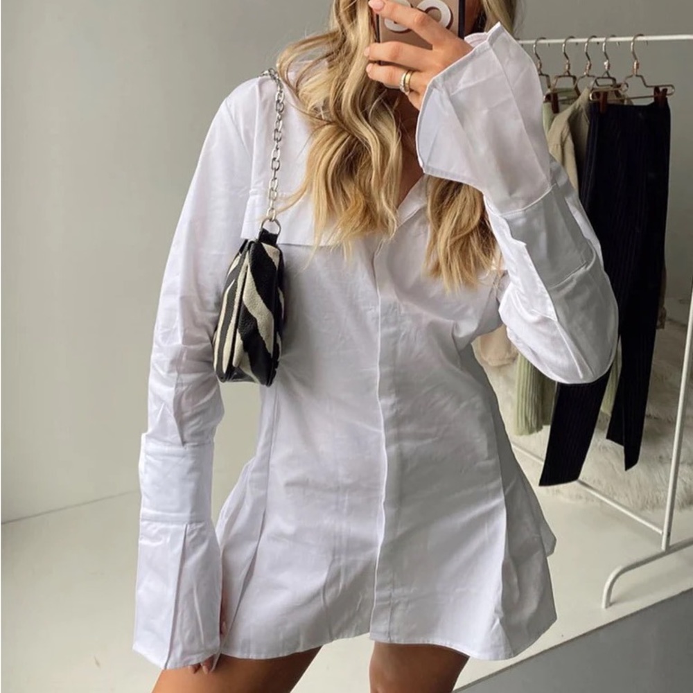 Lioness Mini Dress Cover girl